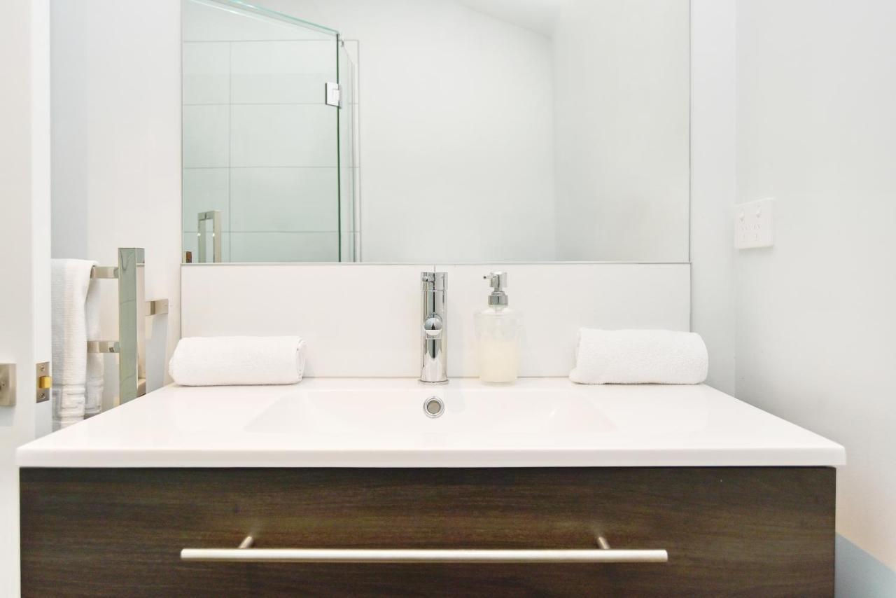 Salisbury Style - Modern City Apartment - Christchurch Holiday Homes Luaran gambar